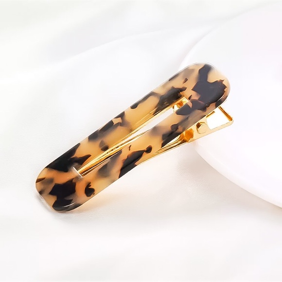 ⚜️[𝟯/$𝟭𝟴]⚜️Tortoise Acrylic Beige Hair Clip NEW - Picture 3 of 7